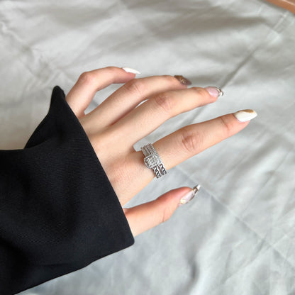 Duo Embrace Ring