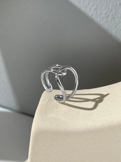 Sleek Artistry Ring
